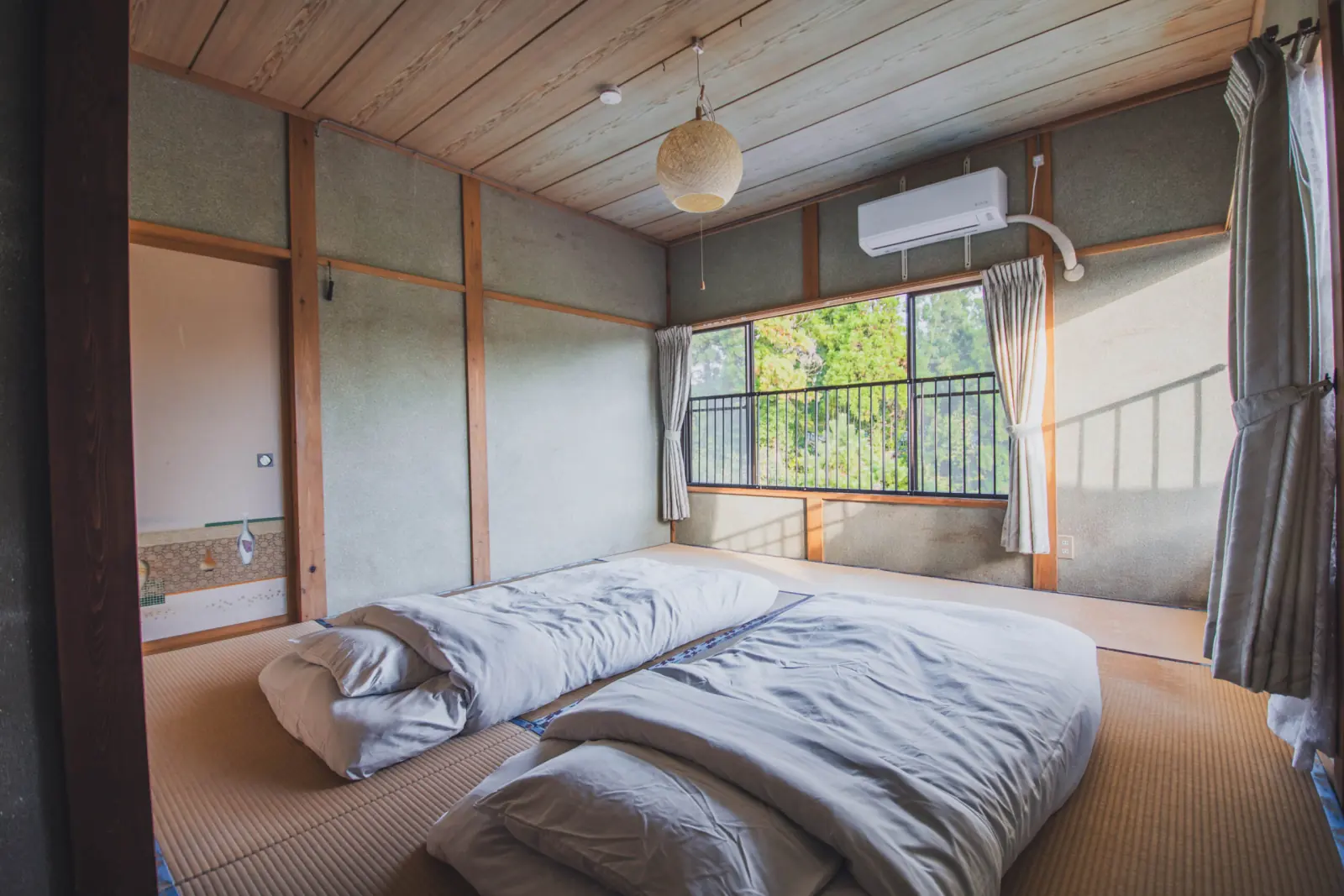 Bed room 1