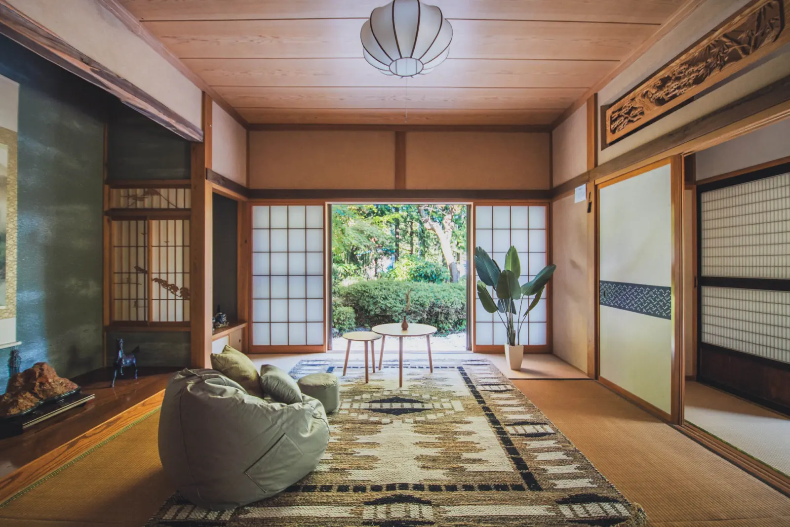 AKIYAto Active Art Hotel