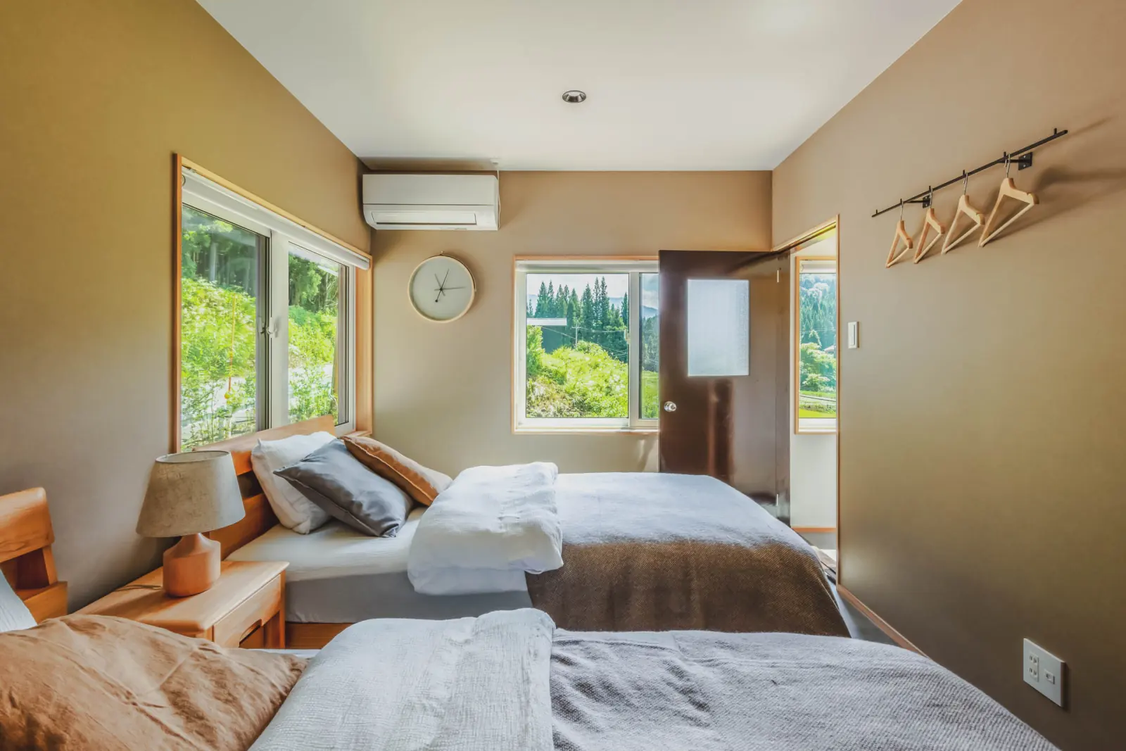 2F Bed Room